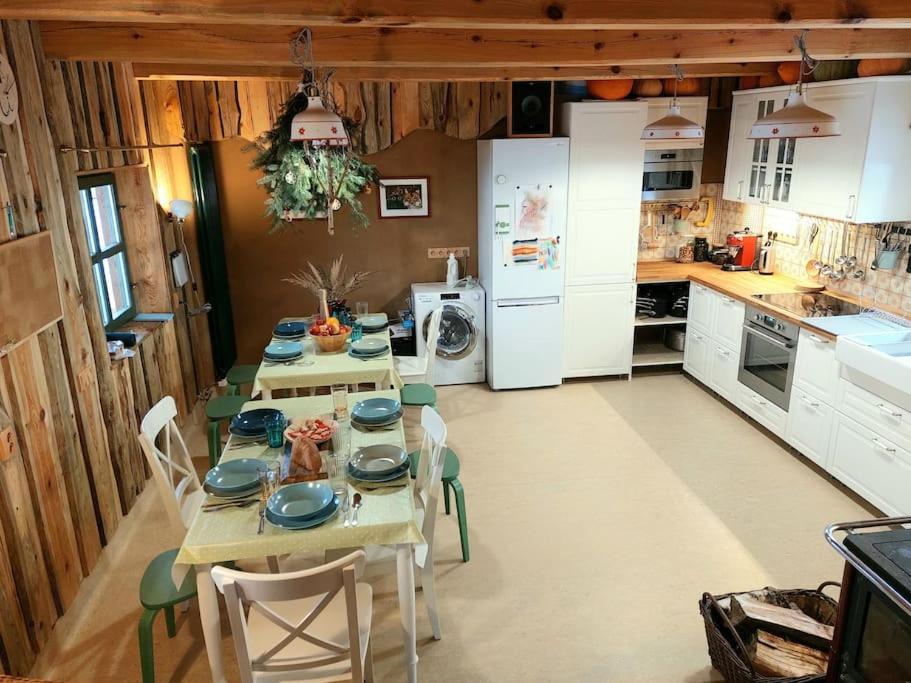 Chalet Boruvka - Biofarma Na Samote V Lesich Benesov  外观 照片